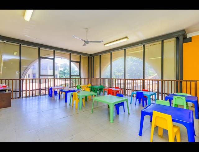 266M² BUSINESS FOR SALE IN MONTCLAIR